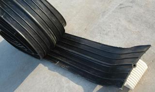 钢边橡胶止水带厂家